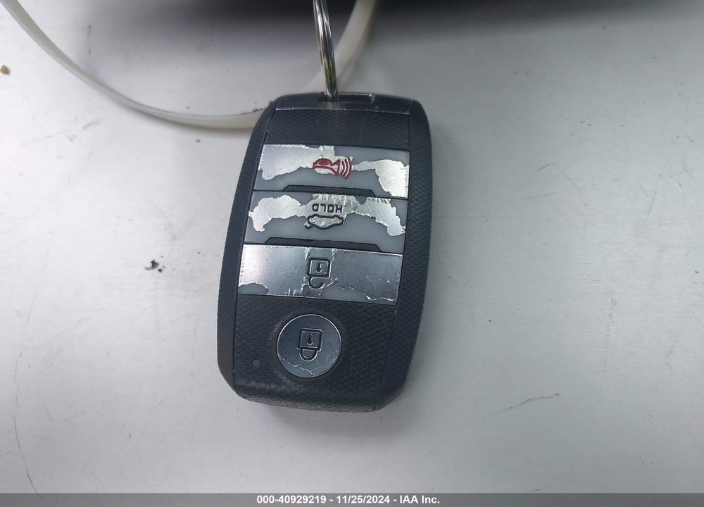 2018 KIA OPTIMA EX VIN: 5XXGU4L39JG212007