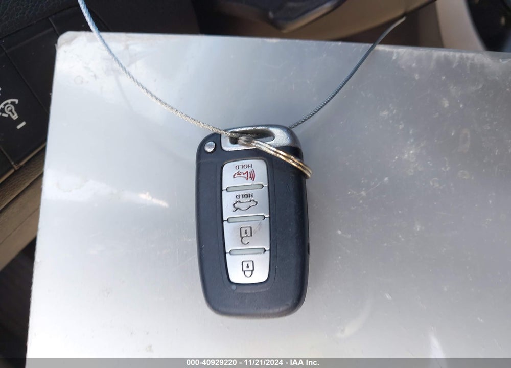 2011 HYUNDAI ELANTRA LIMITED (ULSAN PLANT) VIN: KMHDH4AE1BU103317