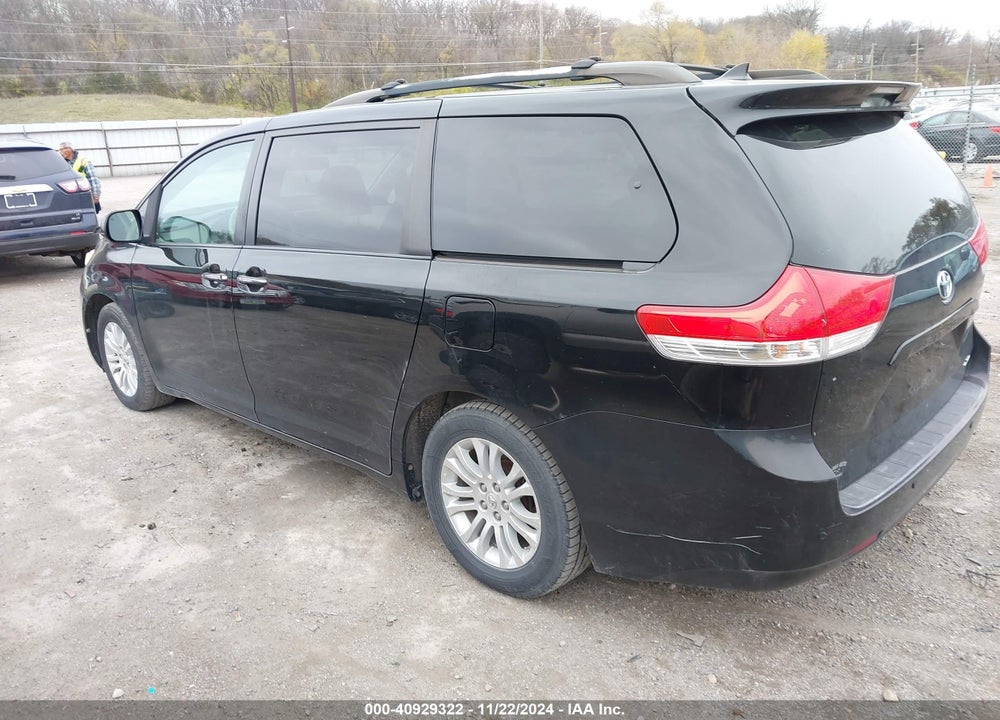 2011 TOYOTA SIENNA XLE LIMITED VIN: 5TDYK3DC7BS011788