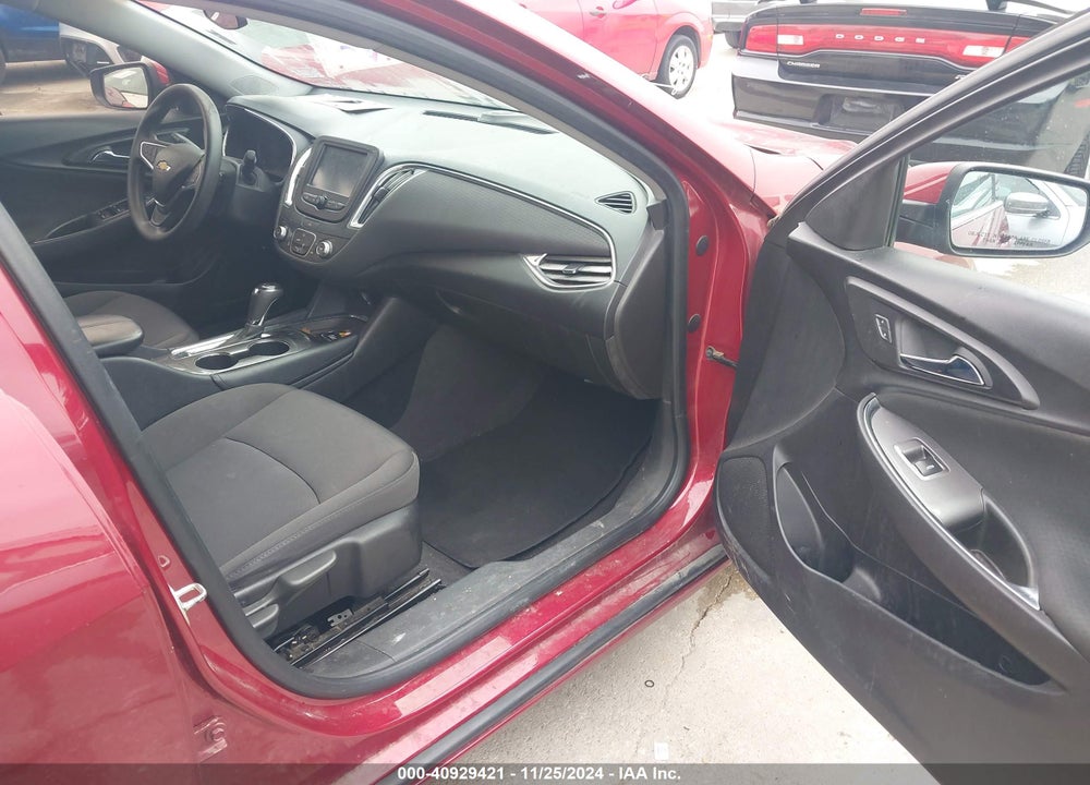 2018 CHEVROLET MALIBU LT VIN: 1G1ZD5ST3JF160056