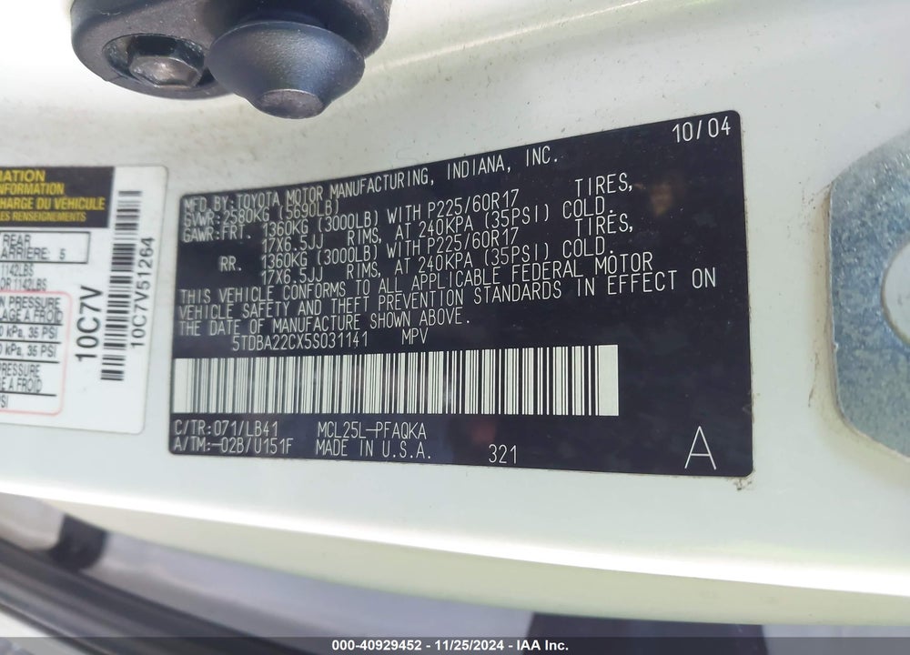 2005 TOYOTA SIENNA XLE VIN: 5TDBA22CX5S031141