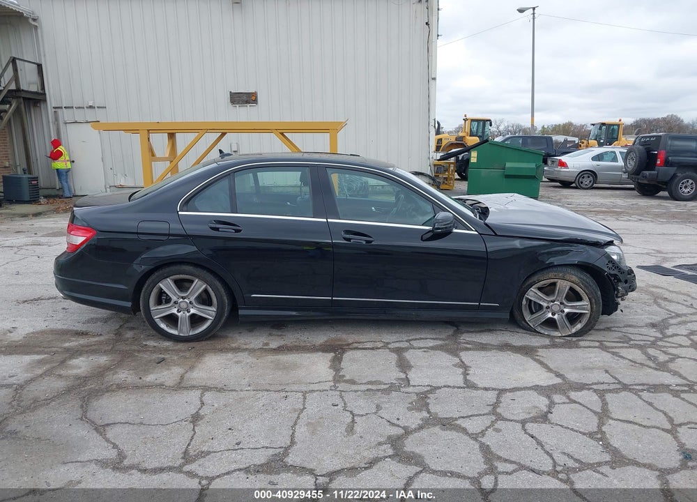 2011 MERCEDES-BENZ C 300 LUXURY 4MATIC/SPORT 4MATIC VIN: WDDGF8BB1BR179633