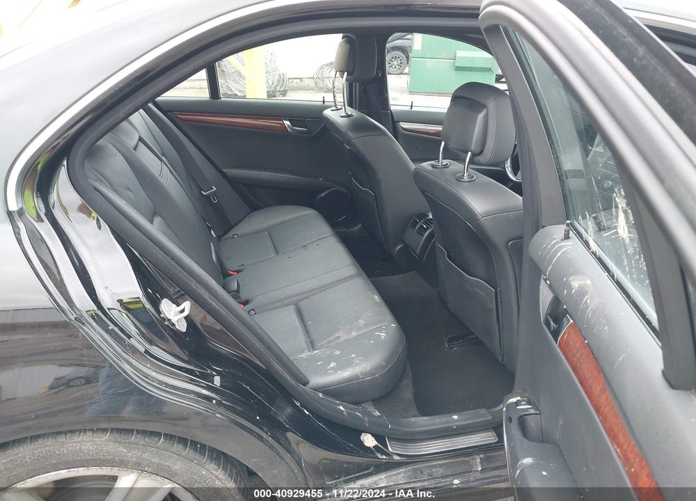 2011 MERCEDES-BENZ C 300 LUXURY 4MATIC/SPORT 4MATIC VIN: WDDGF8BB1BR179633