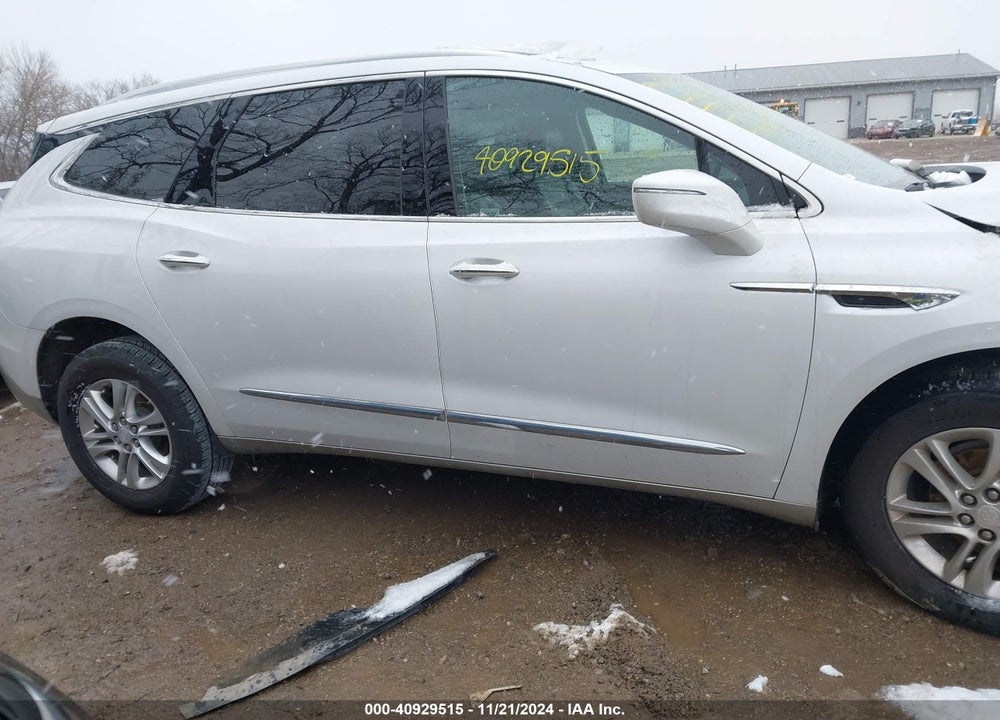 2018 BUICK ENCLAVE PREMIUM VIN: 5GAERCKW8JJ176418
