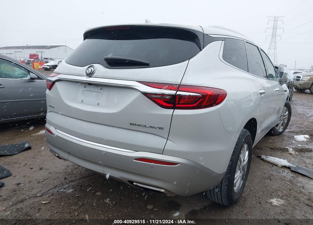 2018 BUICK ENCLAVE PREMIUM VIN: 5GAERCKW8JJ176418