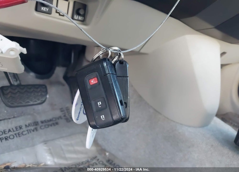 2009 TOYOTA PRIUS TOURING VIN: JTDKB20U193496360