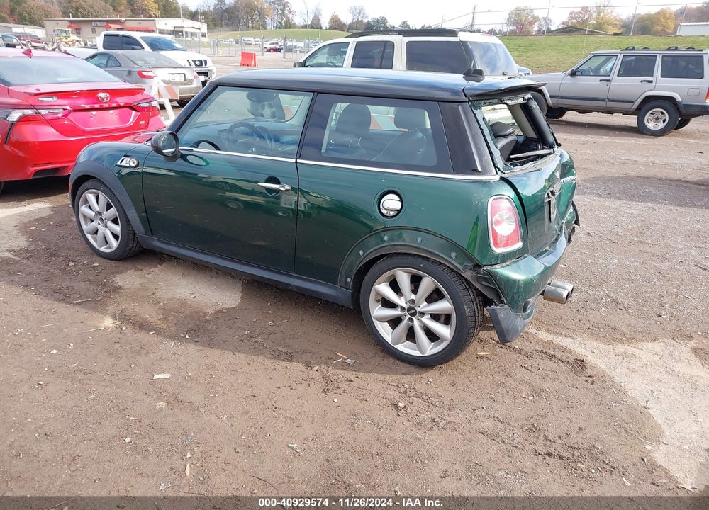 2012 MINI COOPER S VIN: WMWSV3C52CT387072