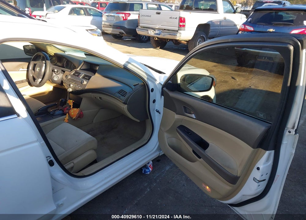 2008 HONDA ACCORD 2.4 LX-P VIN: 1HGCP264X8A000805