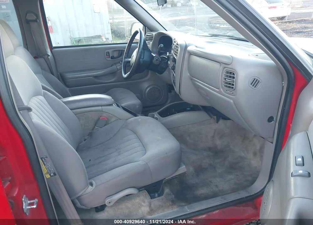 2004 CHEVROLET BLAZER LS VIN: 1GNDT13X34K156123