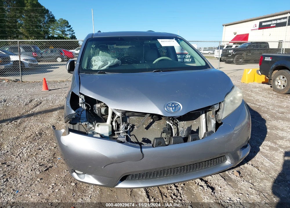 2011 TOYOTA SIENNA XLE LIMITED VIN: 5TDYK3DC0BS053221