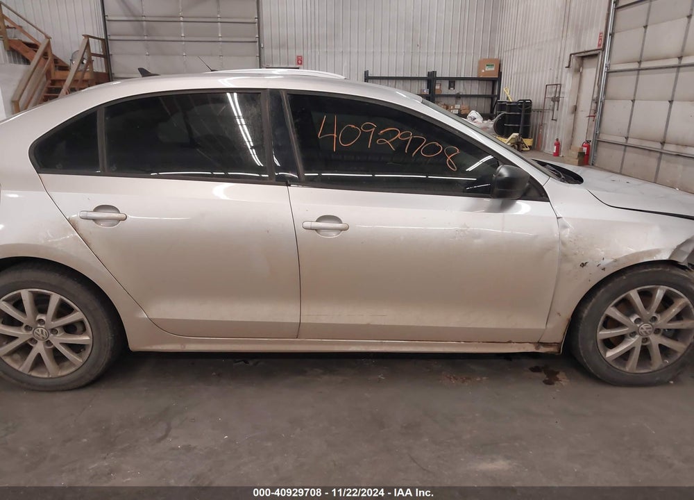 2015 VOLKSWAGEN JETTA VIN: 3VW2K7AJXFM272321