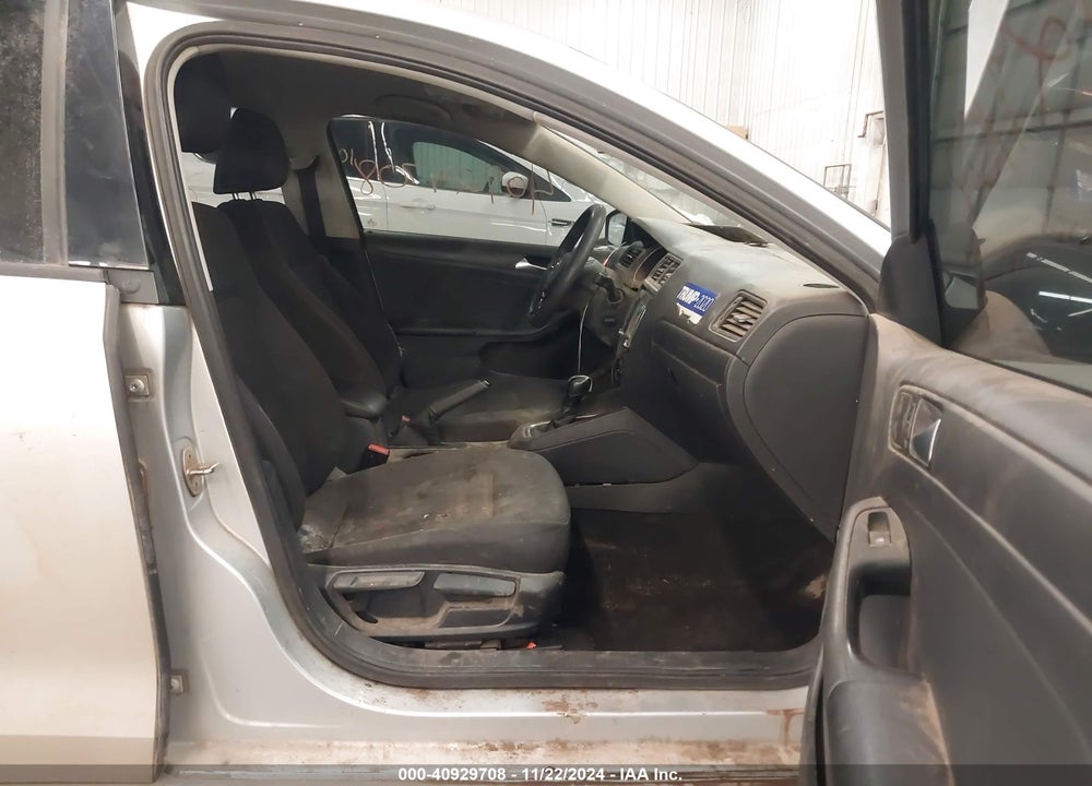 2015 VOLKSWAGEN JETTA VIN: 3VW2K7AJXFM272321