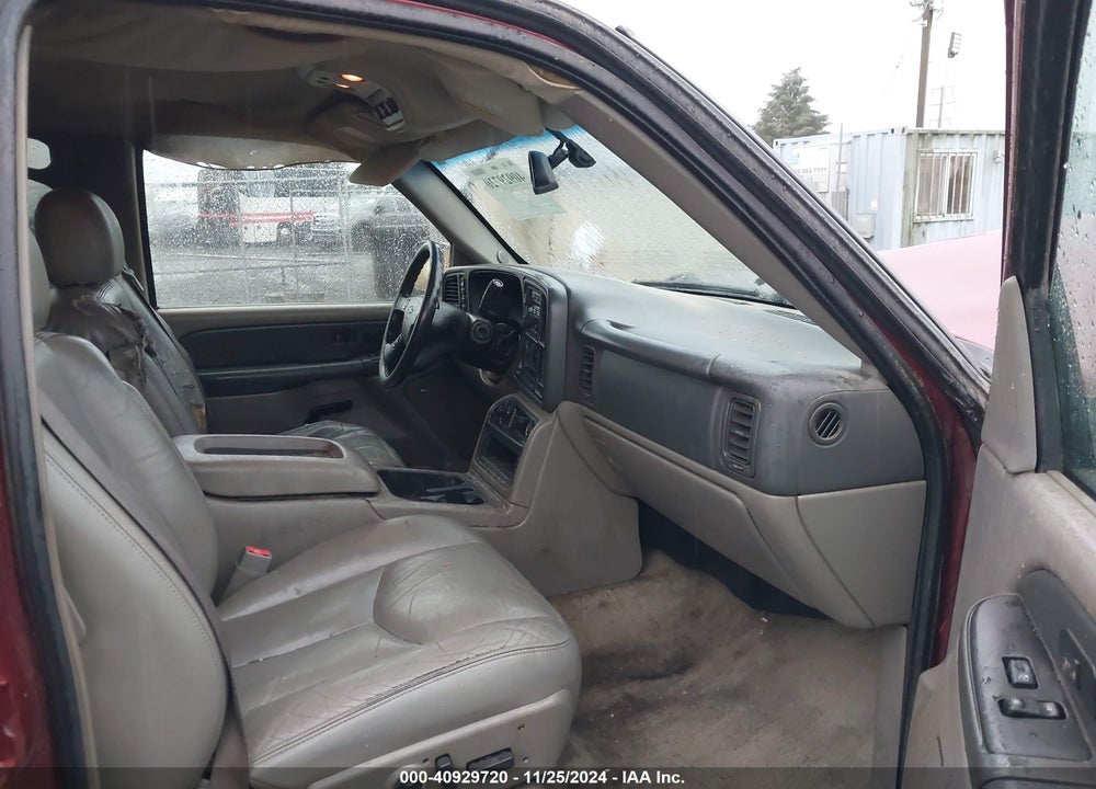 2003 CHEVROLET TAHOE LT VIN: 1GNEK13T03R105320