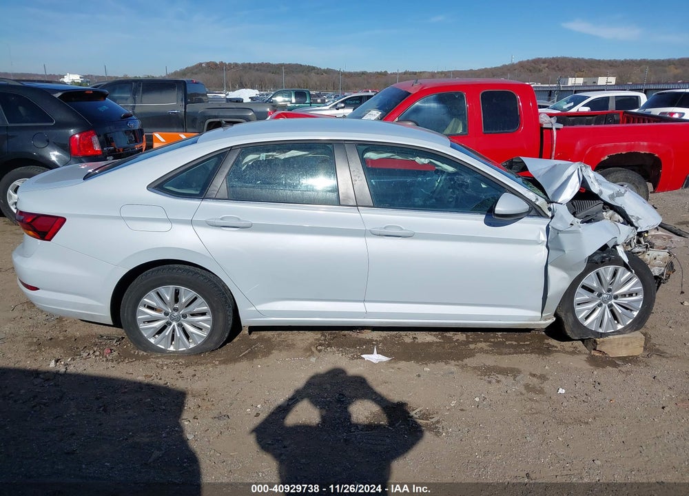 2019 VOLKSWAGEN JETTA VIN: 3VWCB7BU0KM131930