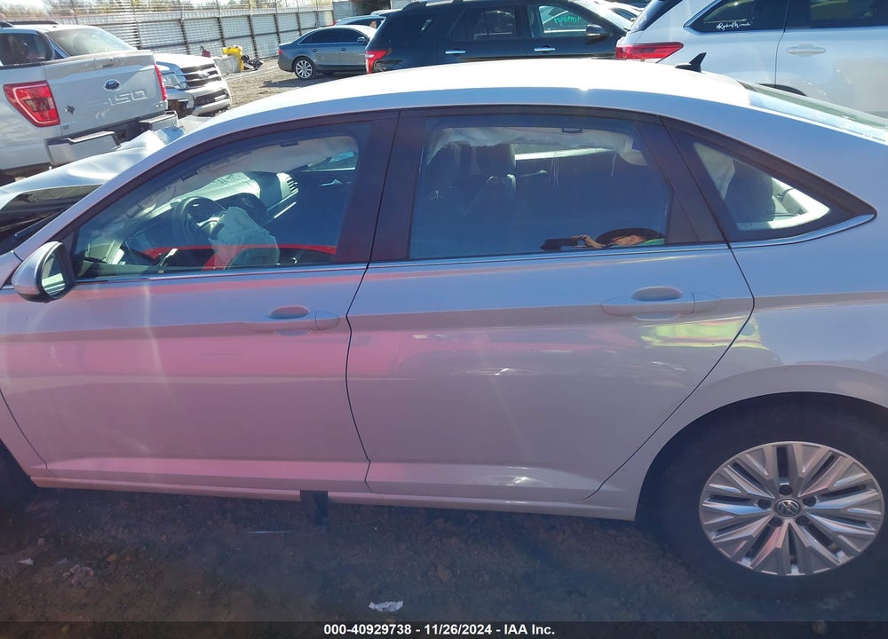 2019 VOLKSWAGEN JETTA VIN: 3VWCB7BU0KM131930