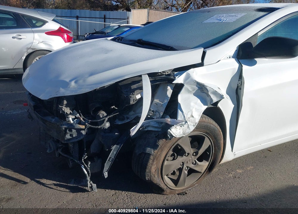 2015 HYUNDAI ELANTRA SE VIN: 5NPDH4AE6FH632282