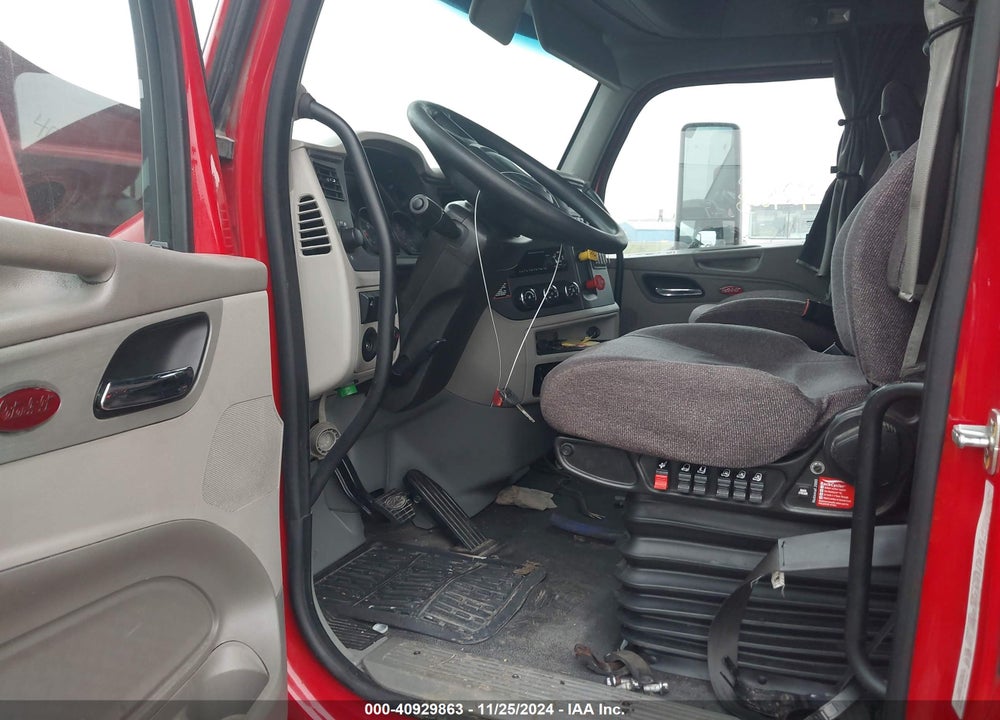 2020 PETERBILT 579 VIN: 1XPBD49X8LD706326