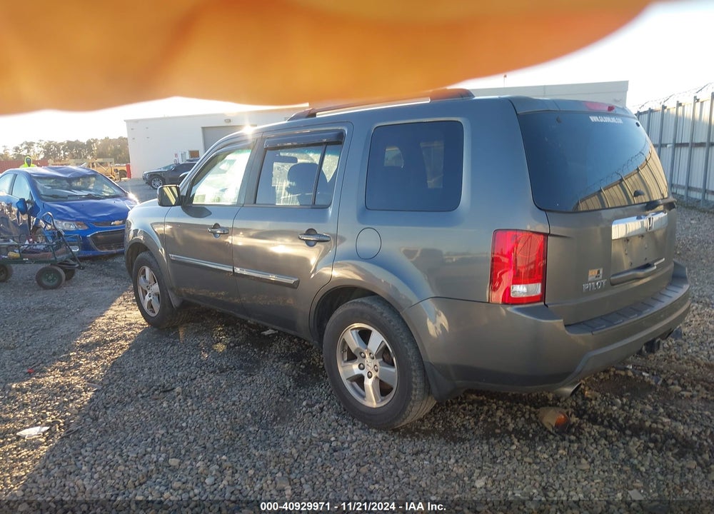 2009 HONDA PILOT EX VIN: 5FNYF38409B000587