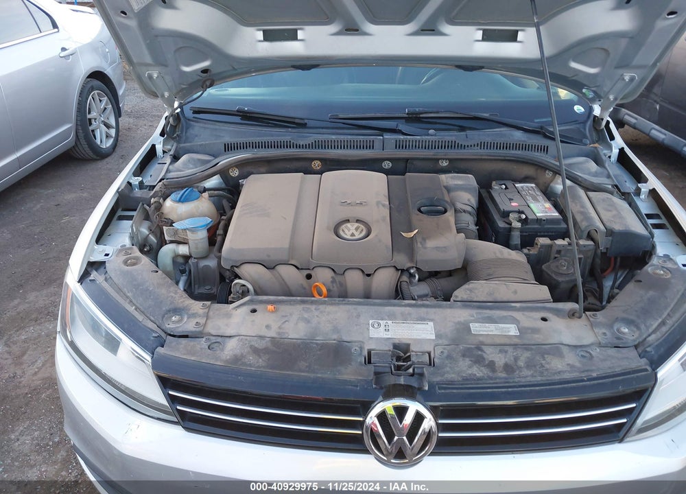 2013 VOLKSWAGEN JETTA 2.5L SE VIN: 3VWDP7AJ9DM413032