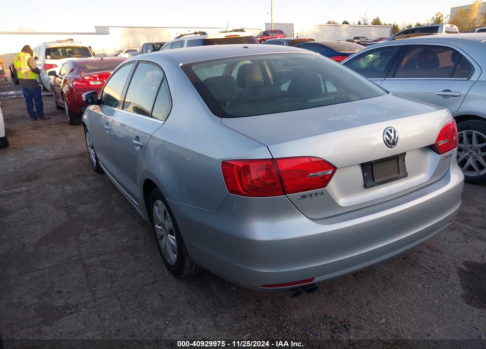 2013 VOLKSWAGEN JETTA 2.5L SE VIN: 3VWDP7AJ9DM413032
