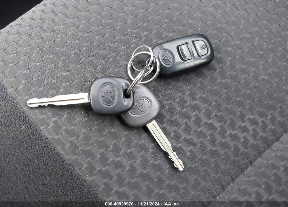 2007 TOYOTA COROLLA S VIN: 2T1BR30E97C789552