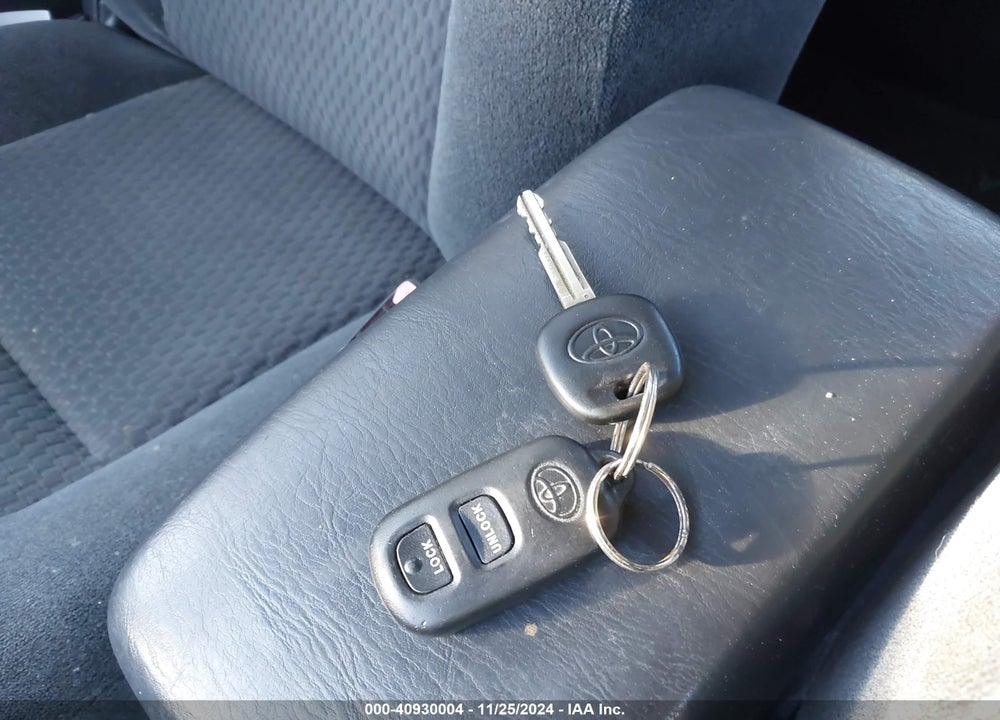 2007 TOYOTA COROLLA S VIN: 1NXBR30EX7Z788571