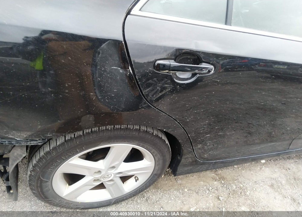 2013 TOYOTA CAMRY SE VIN: 4T1BF1FK7DU655708