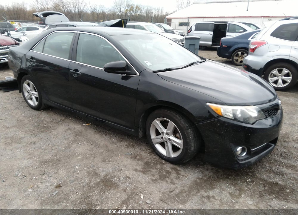 2013 TOYOTA CAMRY SE VIN: 4T1BF1FK7DU655708