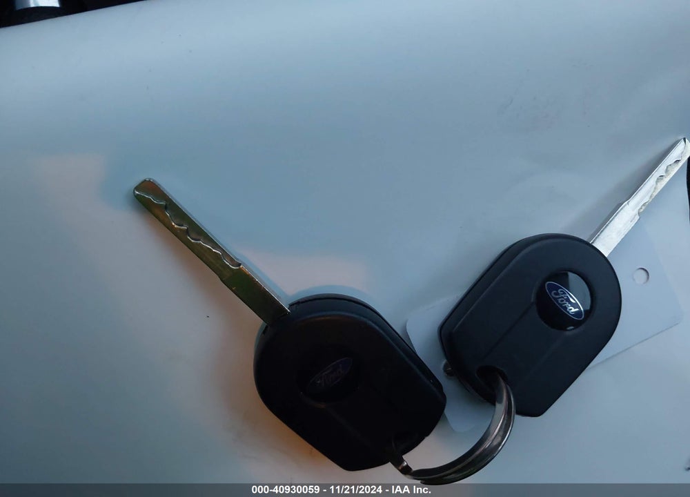 2015 FORD FOCUS SE VIN: 1FADP3F21FL382723
