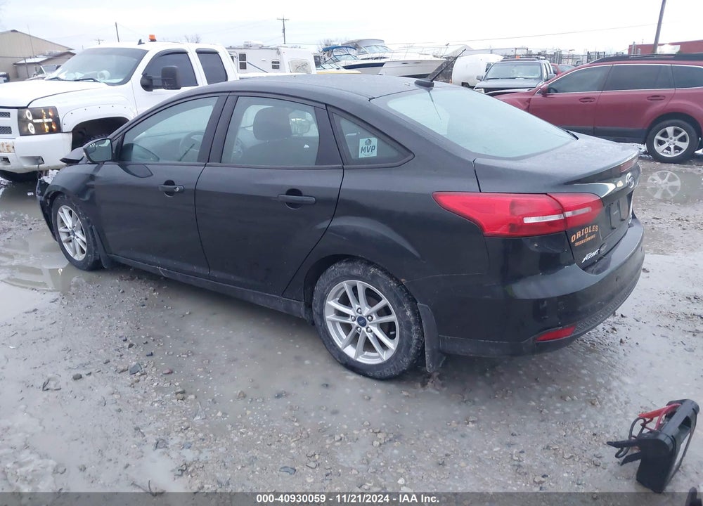 2015 FORD FOCUS SE VIN: 1FADP3F21FL382723