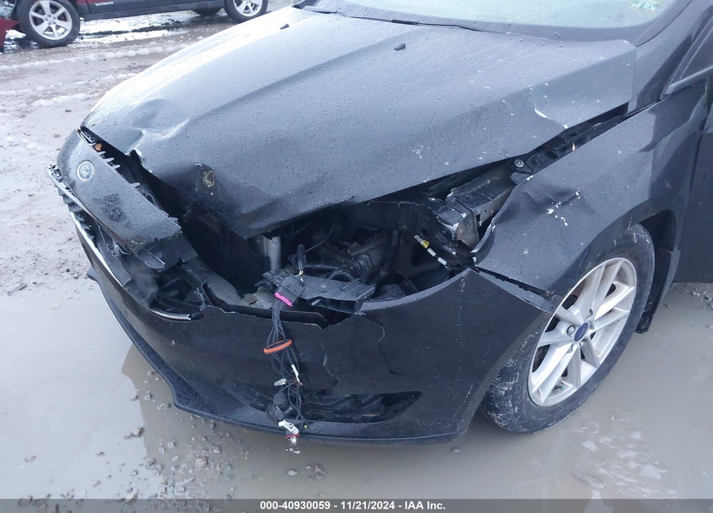 2015 FORD FOCUS SE VIN: 1FADP3F21FL382723