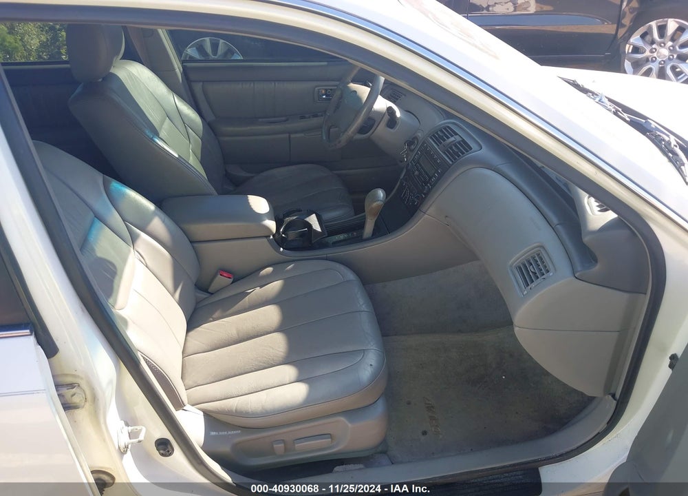 2000 TOYOTA AVALON XL VIN: 4T1BF28BXYU113527