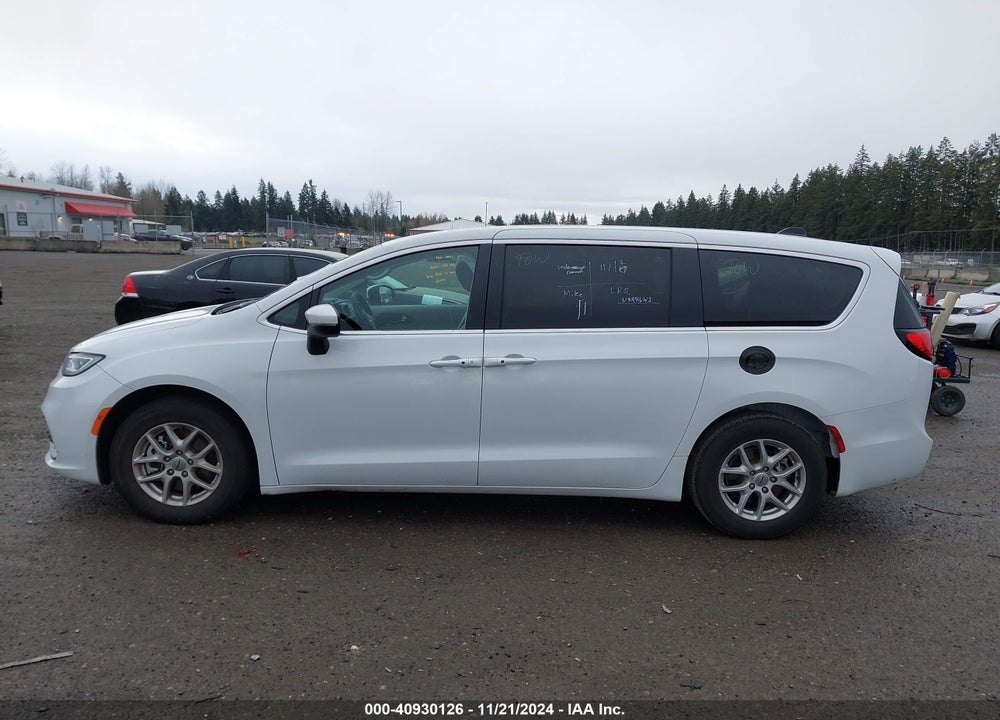 2023 CHRYSLER PACIFICA TOURING L VIN: 2C4RC1BG4PR591142