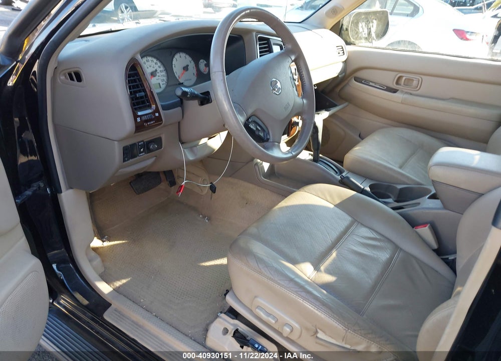 2002 NISSAN PATHFINDER LE VIN: JN8DR09X92W667001
