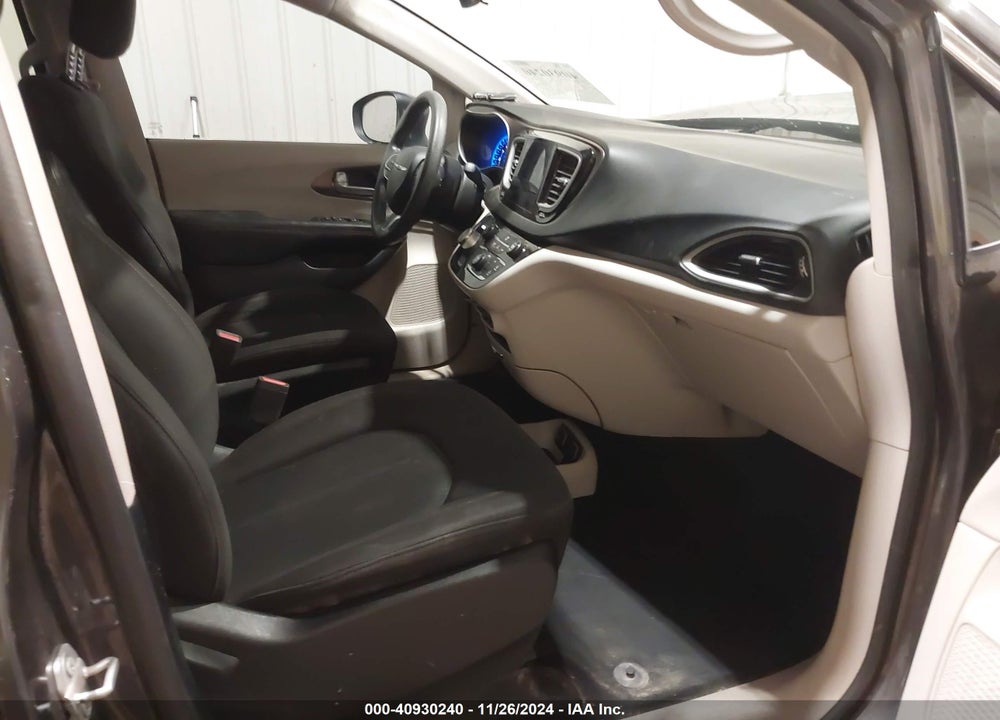 2017 CHRYSLER PACIFICA TOURING VIN: 2C4RC1DG3HR610620