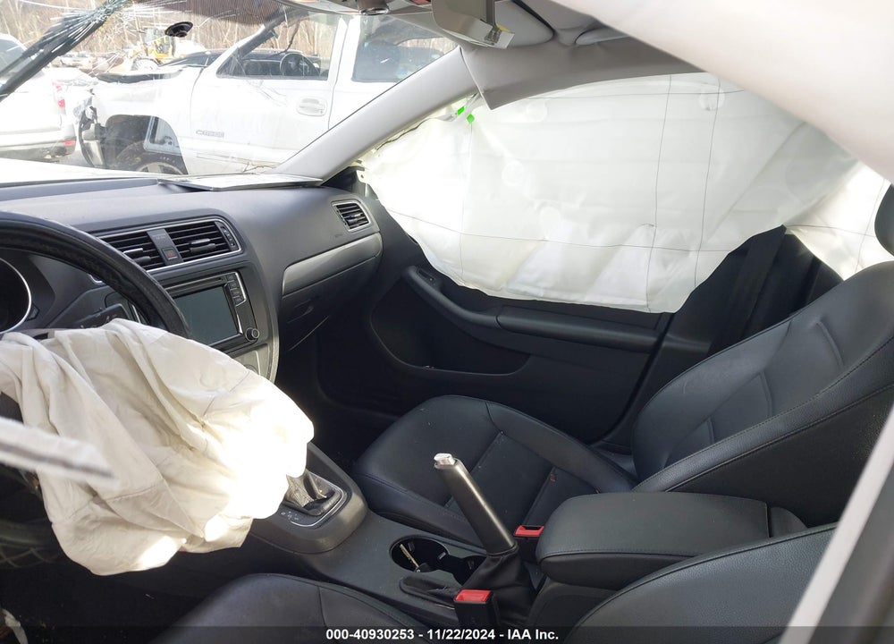 2017 VOLKSWAGEN JETTA VIN: 3VWDB7AJ0HM249531