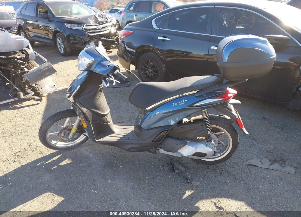 2022 PIAGGIO LIBERTY 150/150 S/150 BACI PERUGINA VIN: ZAPM898G6N7002929