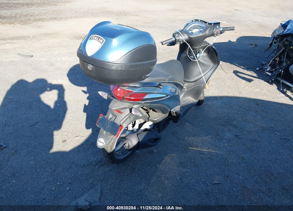 2022 PIAGGIO LIBERTY 150/150 S/150 BACI PERUGINA VIN: ZAPM898G6N7002929