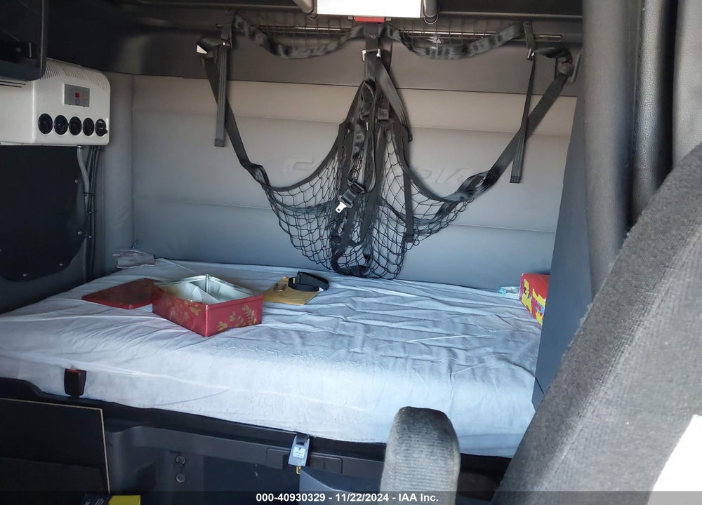 2020 FREIGHTLINER NEW CASCADIA 126 VIN: 3AKJHHDR8LSLR4822