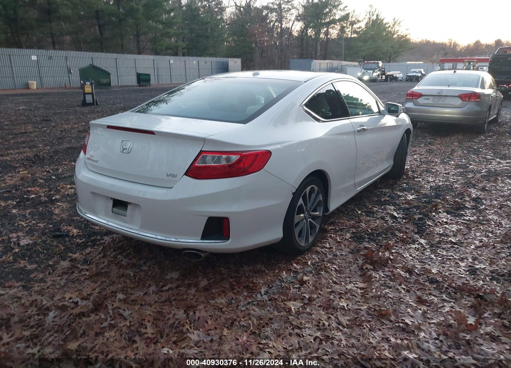 2015 HONDA ACCORD EX-L V-6 VIN: 1HGCT2B89FA008007
