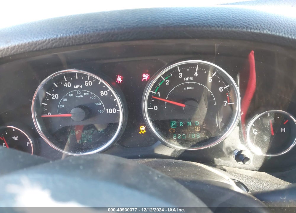 2013 JEEP WRANGLER UNLIMITED SAHARA VIN: 1C4BJWEG6DL673457