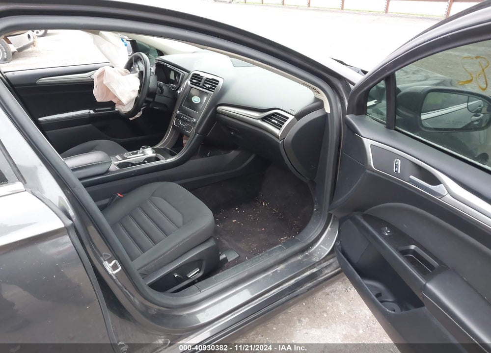 2017 FORD FUSION SE VIN: 3FA6P0HD6HR364745
