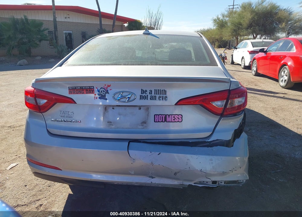 2016 HYUNDAI SONATA SE VIN: 5NPE24AF1GH317048