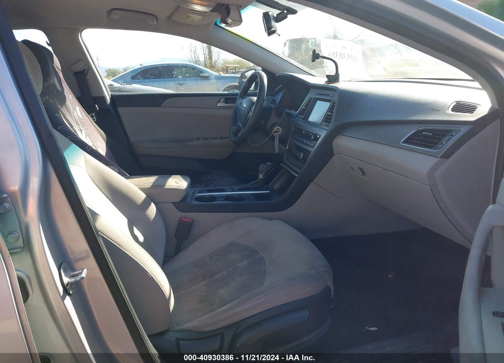 2016 HYUNDAI SONATA SE VIN: 5NPE24AF1GH317048