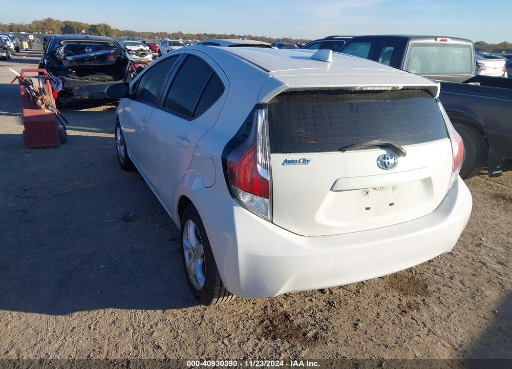 2015 TOYOTA PRIUS C ONE VIN: JTDKDTB33F1585102