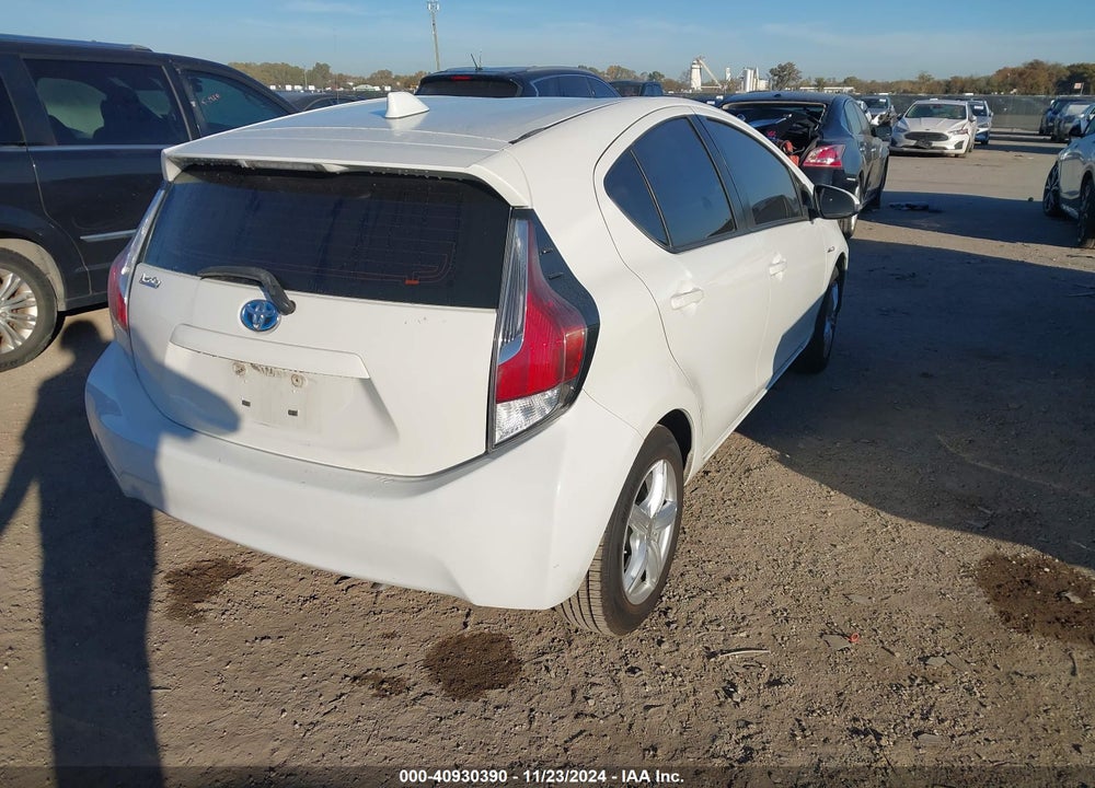 2015 TOYOTA PRIUS C ONE VIN: JTDKDTB33F1585102