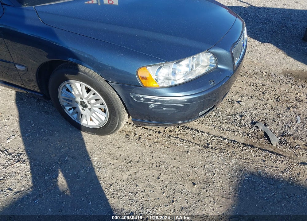 2005 VOLVO V70 2.4 VIN: YV1SW612851488636