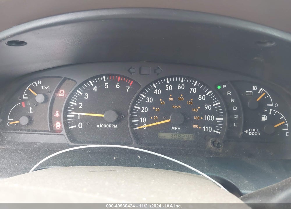 2002 TOYOTA TUNDRA SR5 V8 VIN: 5TBBT44162S250619