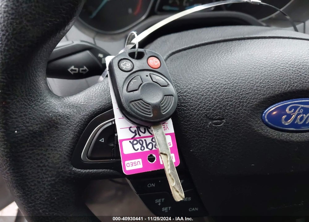 2015 FORD FOCUS VIN: 1FADP3K23FL328605