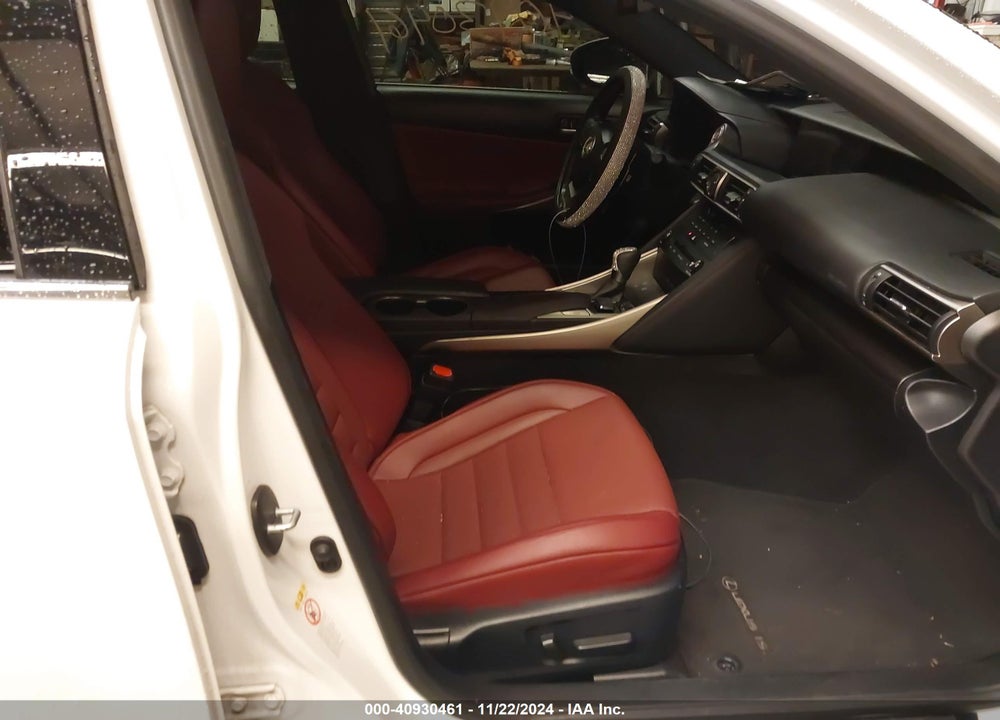 2019 LEXUS IS 300 VIN: JTHC81D20K5034712